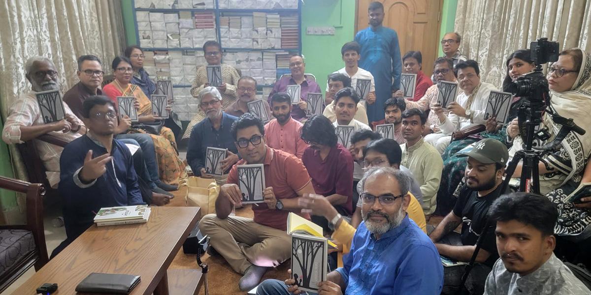 স্বাধীনতা-পূর্ব বাংলাদেশের কবিতা ও ‘জ্যোৎস্না অরণ্য’